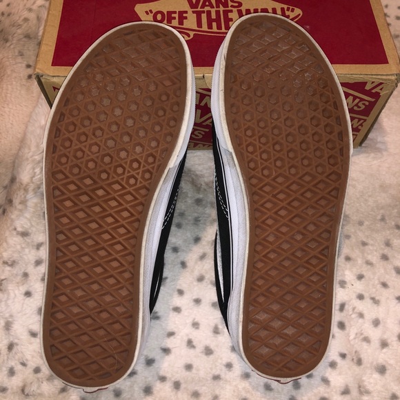 Vans - Picture 2 of 3